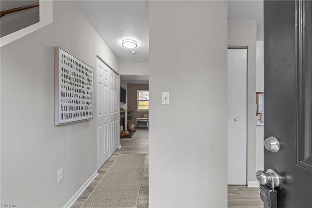 12734 Woodside LN, Newport News, VA 23602