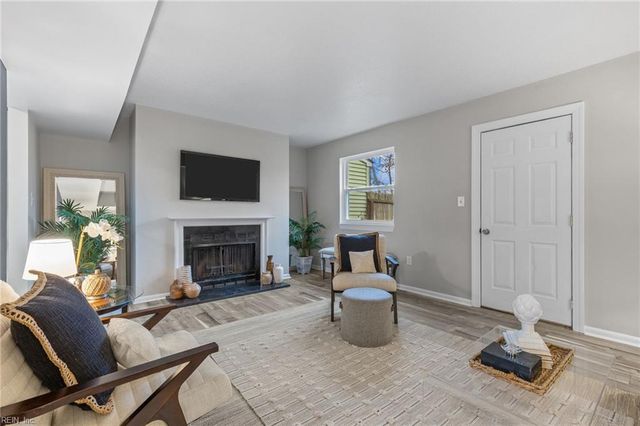 12734 Woodside LN, Newport News, VA 23602