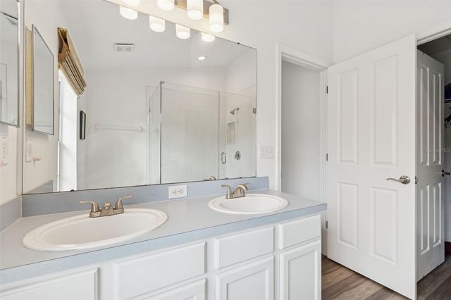 9811 W PARK VILLAGE DRIVE, Tampa, FL 33626