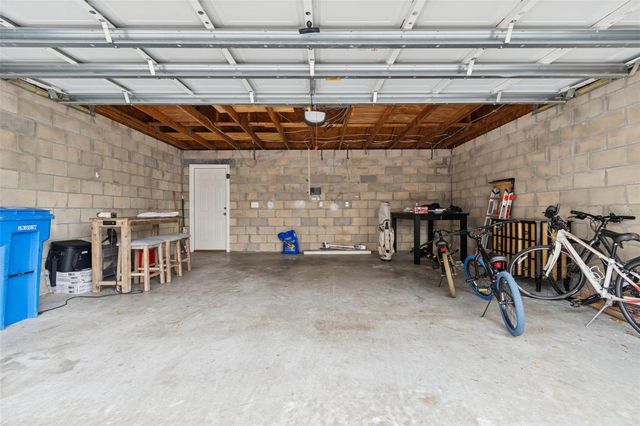 9811 W PARK VILLAGE DRIVE, Tampa, FL 33626