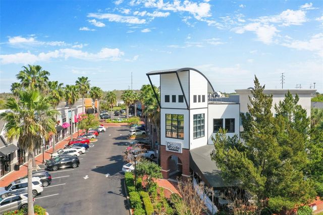 9811 W PARK VILLAGE DRIVE, Tampa, FL 33626