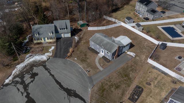 3 Appaloosa Place, Nashua, NH 03062