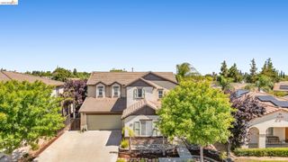 738 Solitude Dr, Oakley, CA 94561