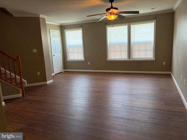 54 BRANDENBURG DR, Falling Waters, WV 25419