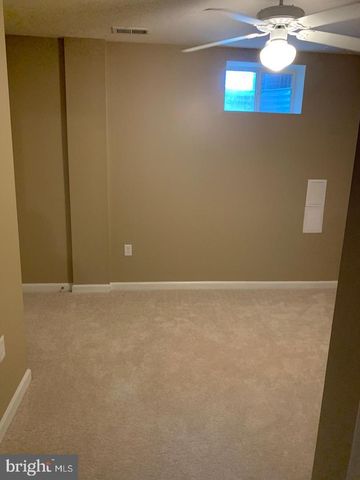 54 BRANDENBURG DR, Falling Waters, WV 25419