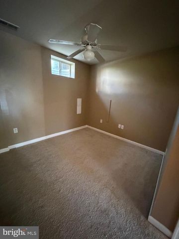 54 BRANDENBURG DR, Falling Waters, WV 25419