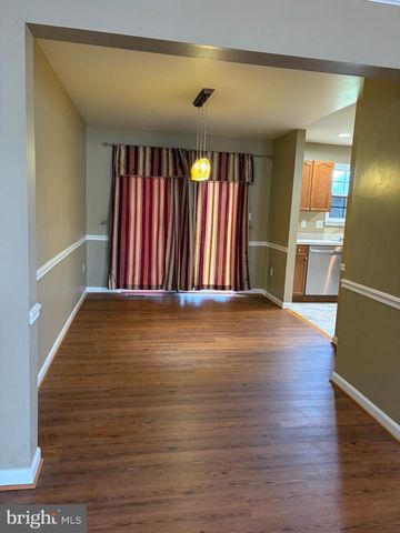 54 BRANDENBURG DR, Falling Waters, WV 25419