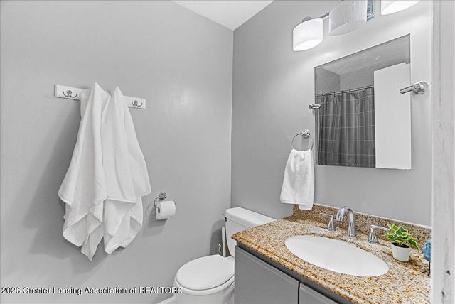 921 E Columbia Street, Mason, MI 48854