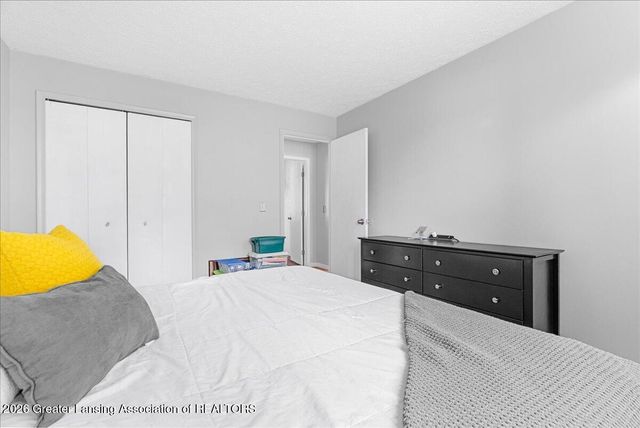921 E Columbia Street, Mason, MI 48854