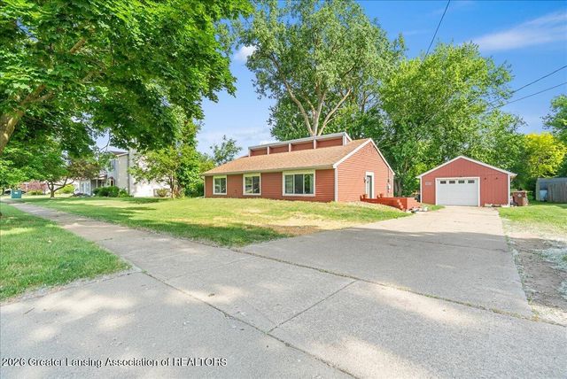921 E Columbia Street, Mason, MI 48854
