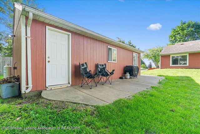 921 E Columbia Street, Mason, MI 48854