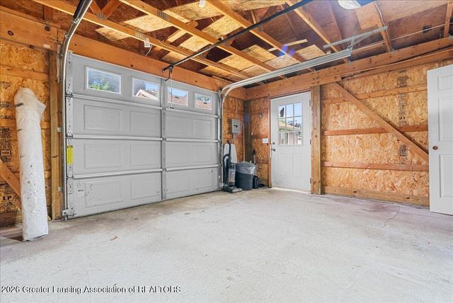 921 E Columbia Street, Mason, MI 48854