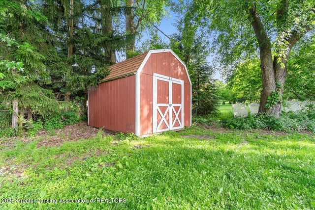 921 E Columbia Street, Mason, MI 48854