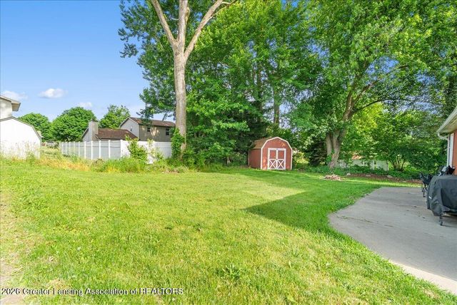 921 E Columbia Street, Mason, MI 48854