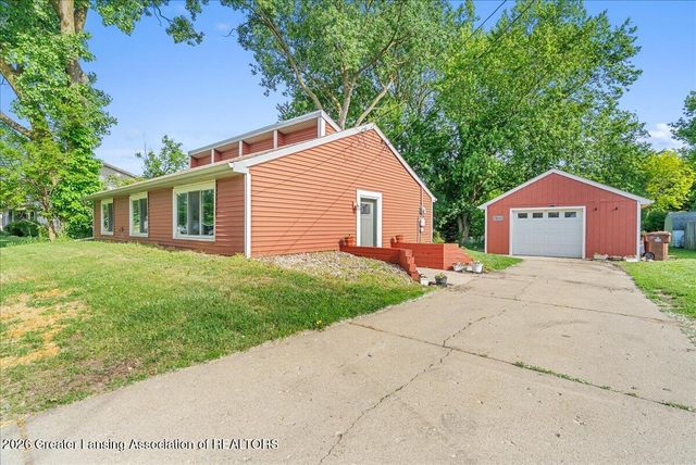 921 E Columbia Street, Mason, MI 48854