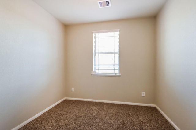 26 Road 5102f, Cleveland, TX 77327