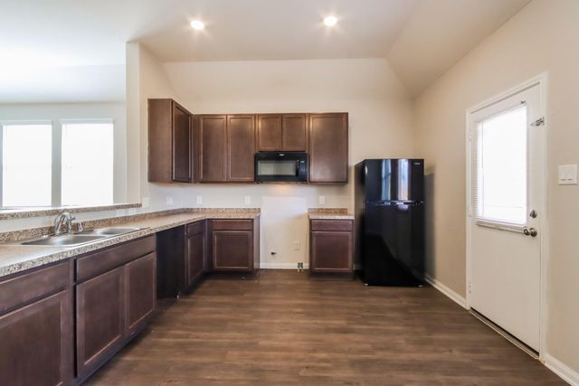 26 Road 5102f, Cleveland, TX 77327