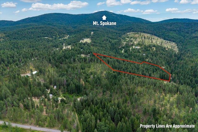 28420 N Thunderhill Ln, Chattaroy, WA 99003