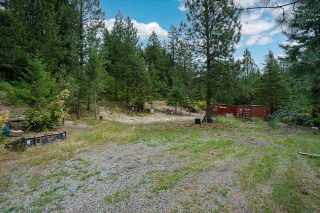 28420 N Thunderhill Ln, Chattaroy, WA 99003