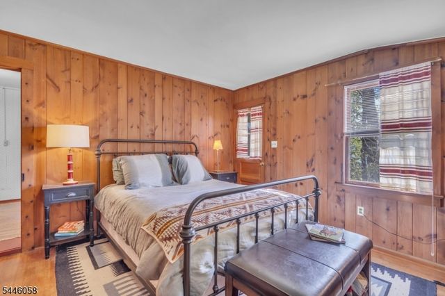 22 Ithanell Rd, Hopatcong Boro, NJ 07843