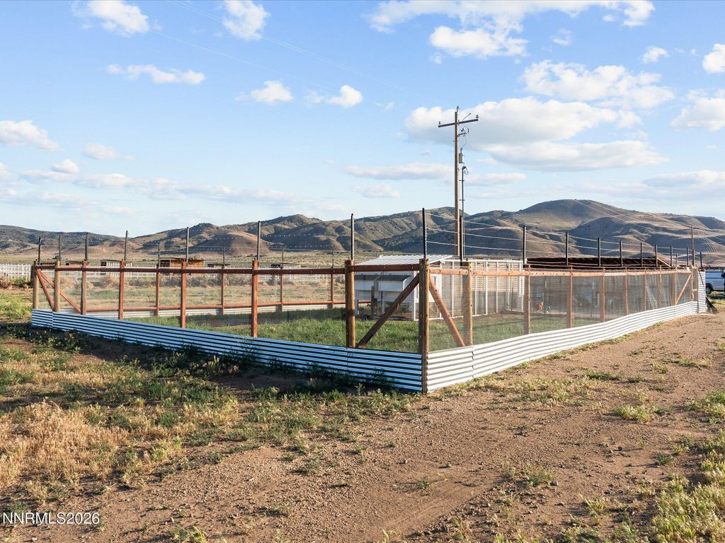 Image 32 of property listing at 4555 Amy Road, Reno, NV 89510