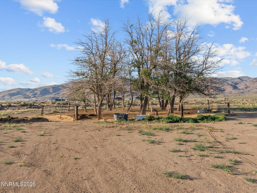Image 37 of property listing at 4555 Amy Road, Reno, NV 89510