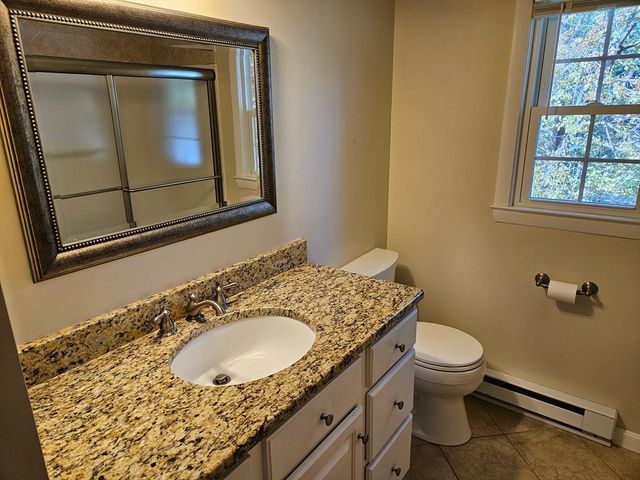 135 Walker Pond Rd, Sturbridge, MA 01566
