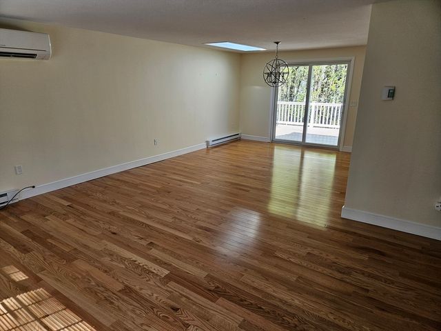 135 Walker Pond Rd, Sturbridge, MA 01566