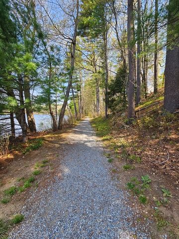 135 Walker Pond Rd, Sturbridge, MA 01566