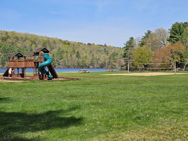 135 Walker Pond Rd, Sturbridge, MA 01566