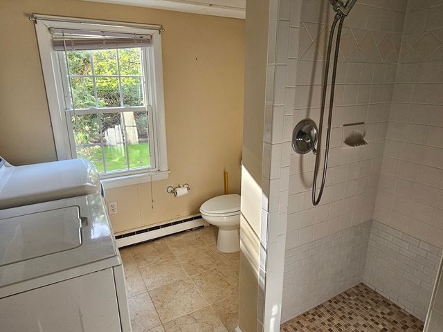 135 Walker Pond Rd, Sturbridge, MA 01566