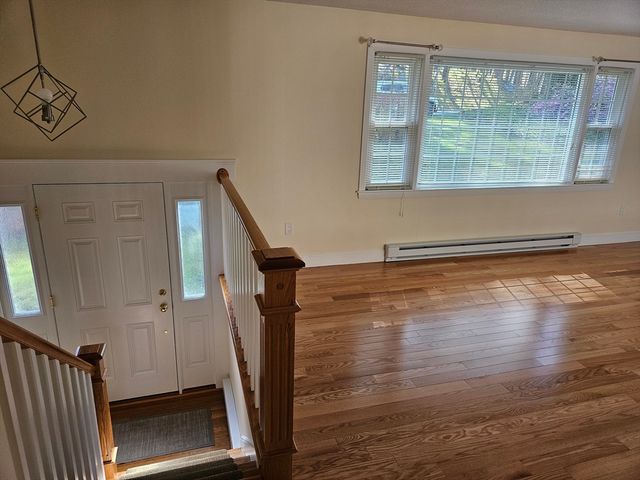 135 Walker Pond Rd, Sturbridge, MA 01566