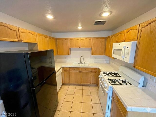 10553 Pine Glen Avenue 107, Las Vegas, NV 89144