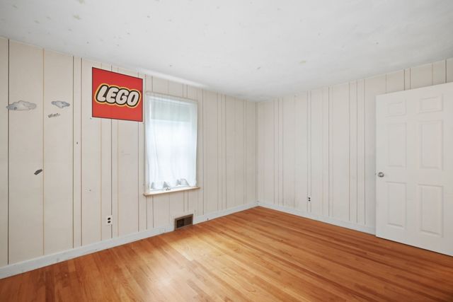 31 Brook St, East Longmeadow, MA 01028