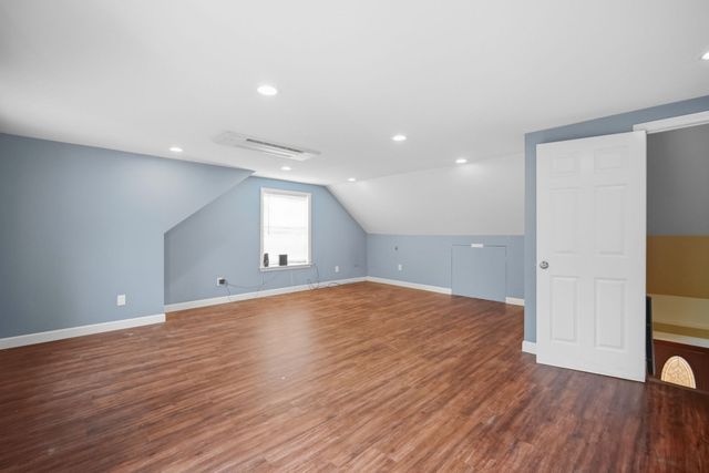 31 Brook St, East Longmeadow, MA 01028