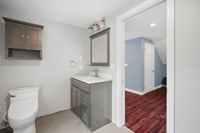 31 Brook St, East Longmeadow, MA 01028