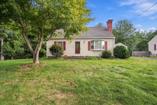 31 Brook St, East Longmeadow, MA 01028