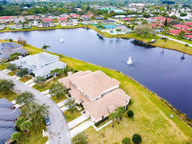 1824 Sandhill Crane B1 Drive 1, Fort Pierce, FL 34982