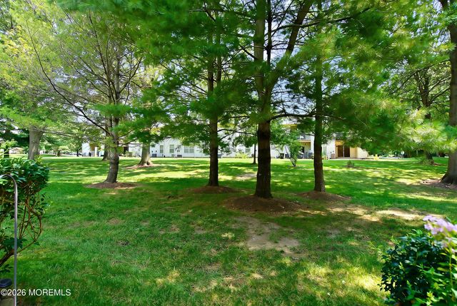 25 Wyeth Drive 11, Freehold, NJ 07728