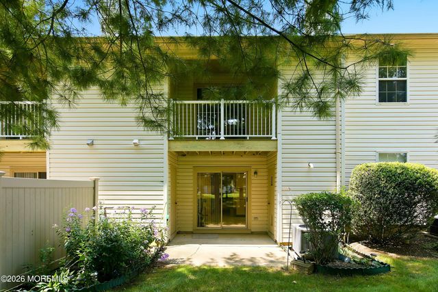 25 Wyeth Drive 11, Freehold, NJ 07728