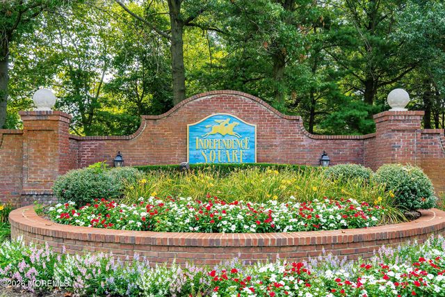25 Wyeth Drive 11, Freehold, NJ 07728