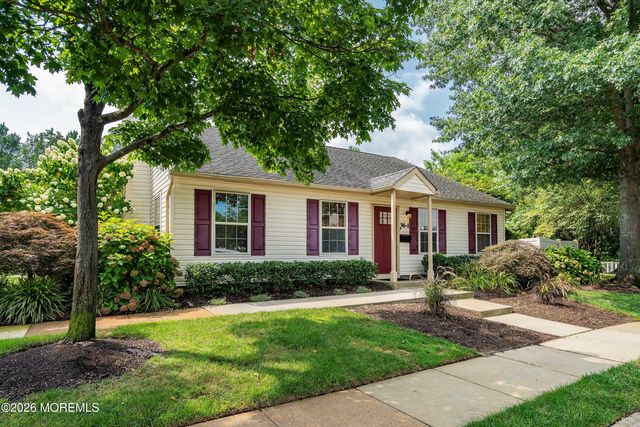 25 Wyeth Drive 11, Freehold, NJ 07728