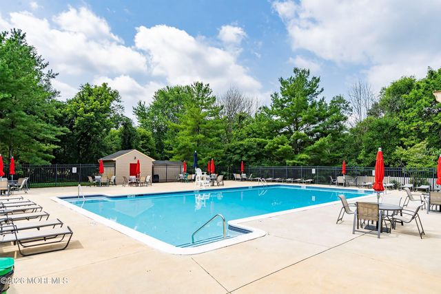 25 Wyeth Drive 11, Freehold, NJ 07728