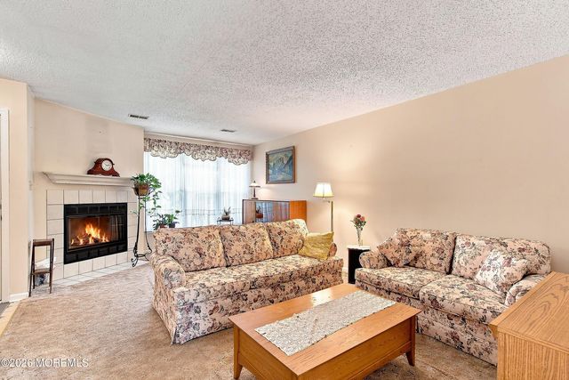 25 Wyeth Drive 11, Freehold, NJ 07728