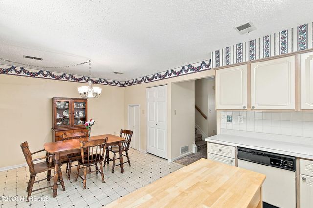25 Wyeth Drive 11, Freehold, NJ 07728