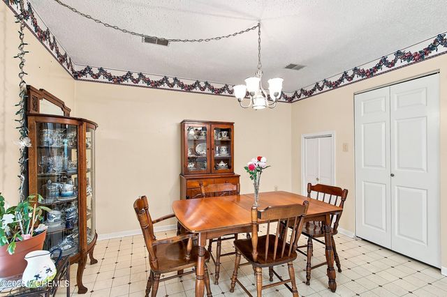 25 Wyeth Drive 11, Freehold, NJ 07728