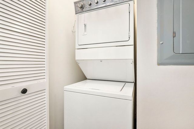 3232 N Halsted Street D810, Chicago, IL 60657