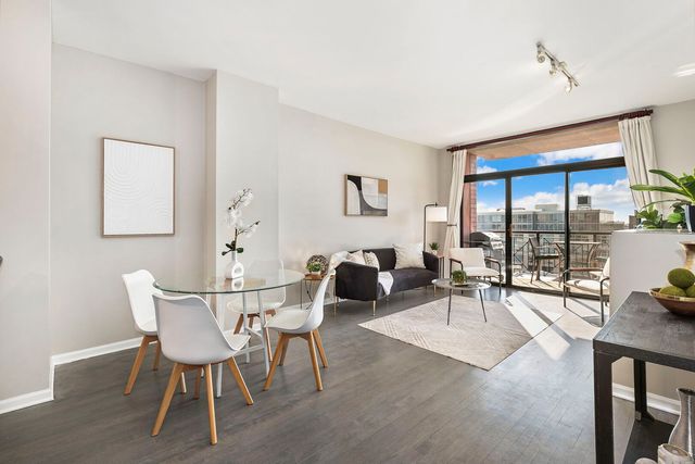 3232 N Halsted Street D810, Chicago, IL 60657