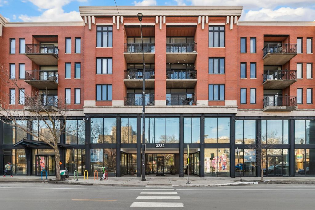 3232 N Halsted Street D810, Chicago, IL 60657