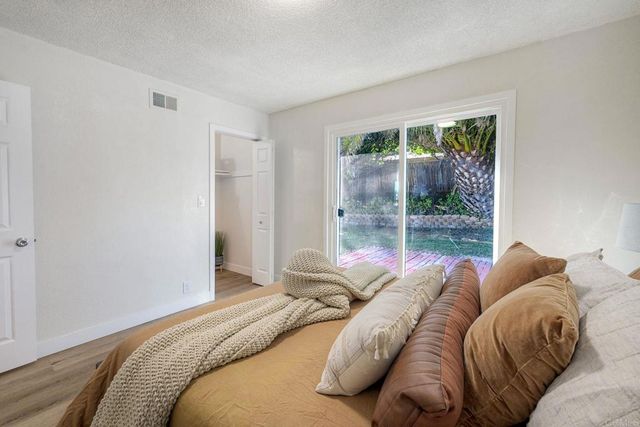 1350 Marabou Lane, Vista, CA 92083